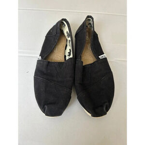 Toms Women’s Flat slip-on shoes W8.5